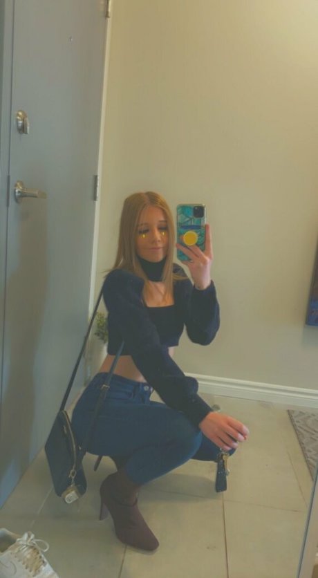 jasminebabbyy ポルノスター 独占 画像