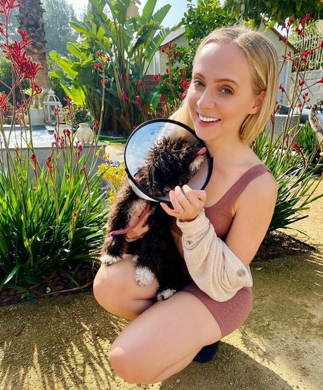 Madilyn Bailey 最高の女優 ギャラリー