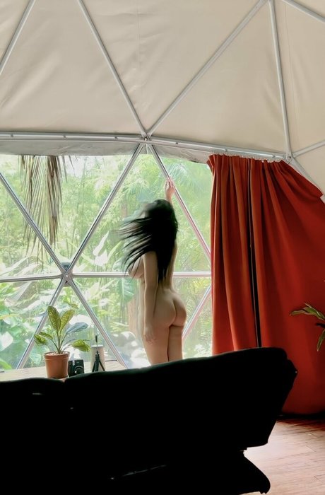 Alua Powpai エロティックモデル アーカイブ