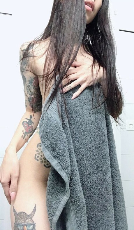 熟女クーガーオンリーファンズ 美しいxxx 写真