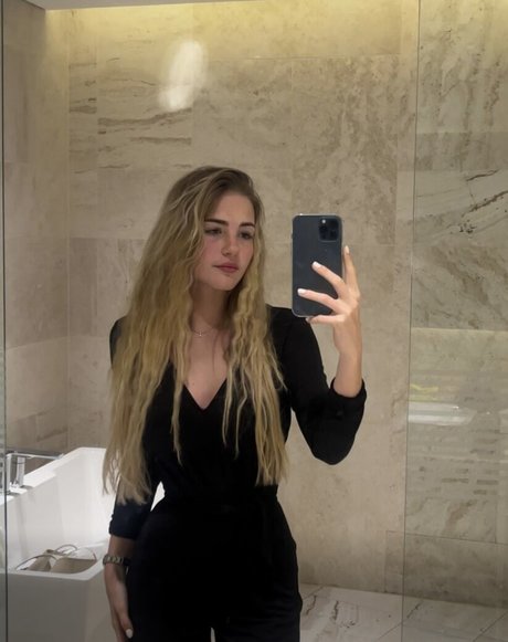 ポーグガールズオンリーファン ヌード ギャラリー