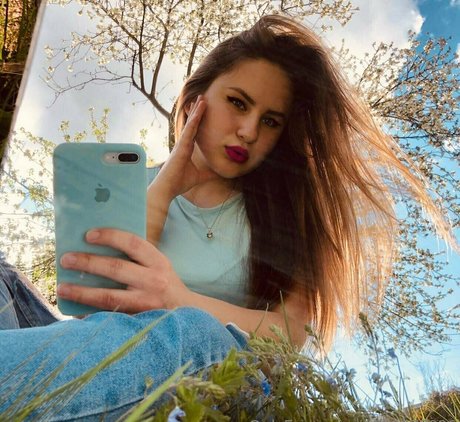 金髪の射精OnlyFans ホット 画像