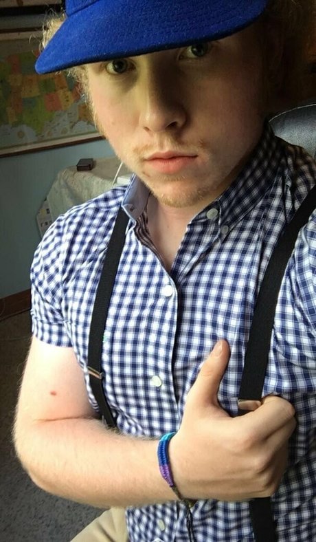 roaminghog ポルノ女優 写真