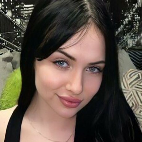 selena mills 可愛いモデル 写真