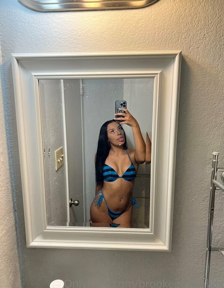 brookegoeswildx 素敵なポルノスター 写真