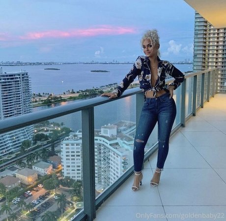 巨尻オンリーファン 美しい裸 写真