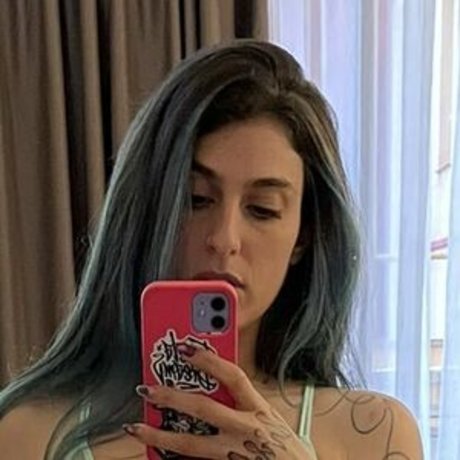 Camilla Leotta かわいいモデル 写真