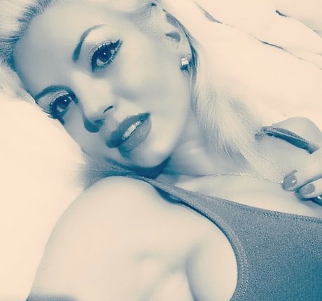 ベラルーシのファンのみ セクシー 画像