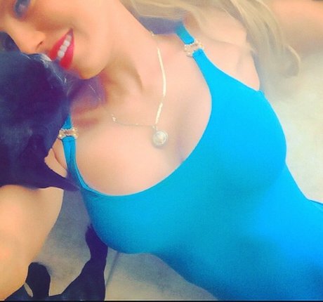 アマチュアセックスオンリーファンズ セクシー 写真