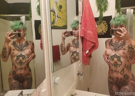 ティーンランジェリーOnlyFans ポルノグラフィック 写真