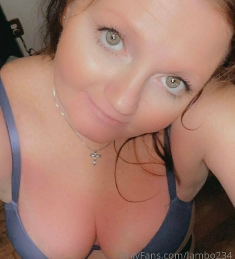 lambo234 最高のモデル 写真