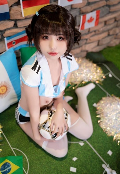 金髪クーガーオンリーファンズ セクシーヌード ギャラリー