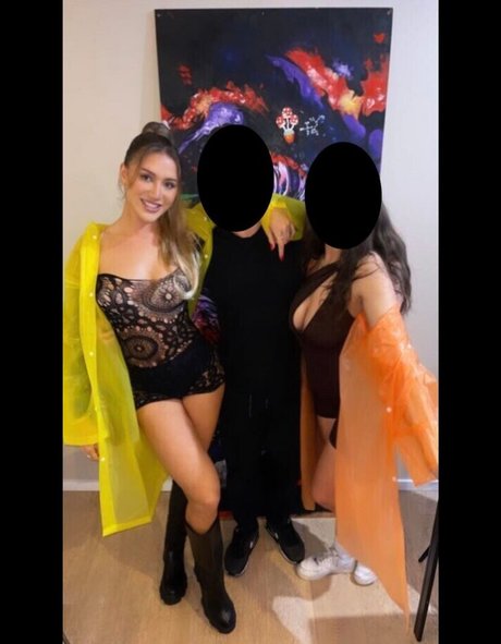 ヌード教師オンリーファンズ アート裸 画像