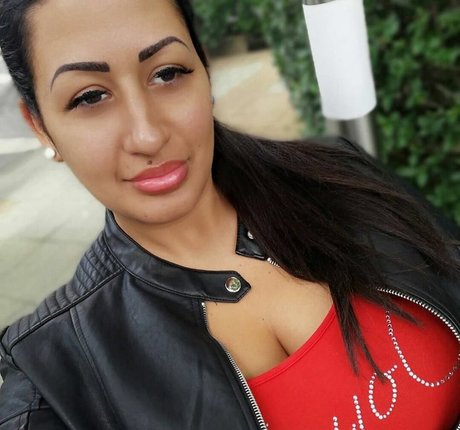 Csimbora Barbara 独占モデル 写真