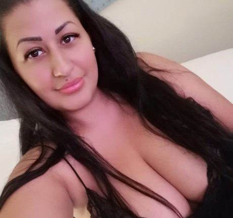 Csimbora Barbara エロティックモデル 写真