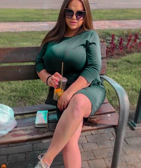 Skorka Kitti 最高のポルノスター 写真