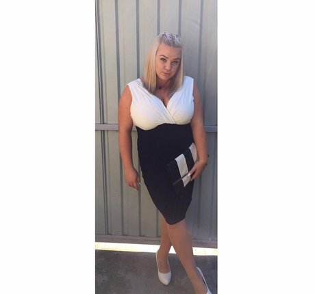 Skorka Kitti 素敵なモデル 画像