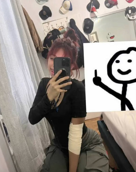 Karikyuti 裸のモデル 写真