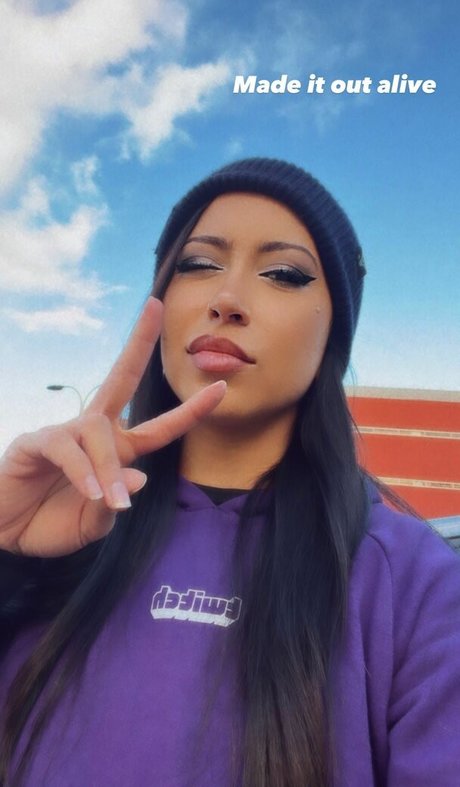 赤毛の太めOnlyFans エロ ギャラリー