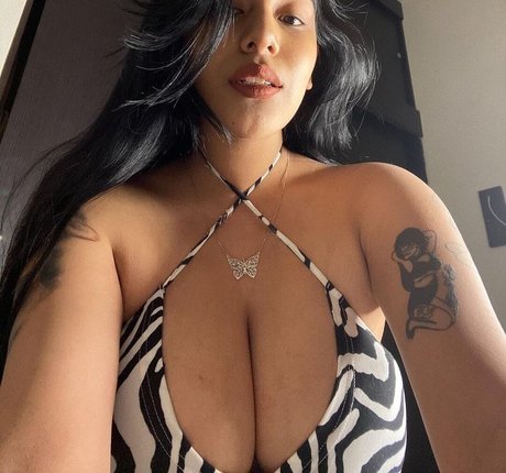 母乳オンリーファン 美しいポルノ 画像