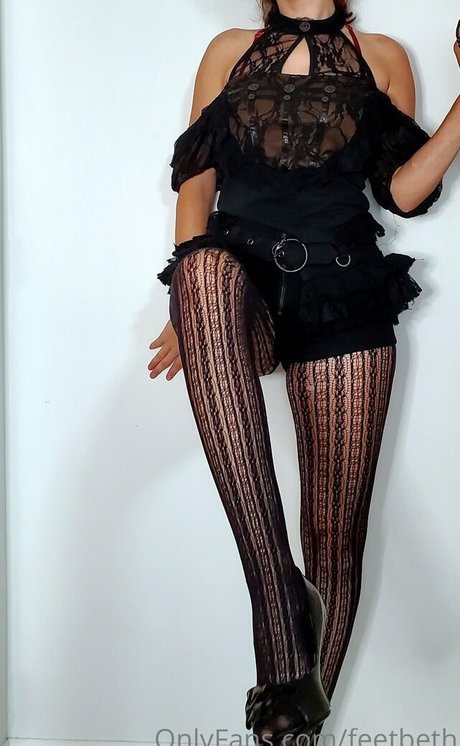 feetbeth ポルノスター 可愛い 写真