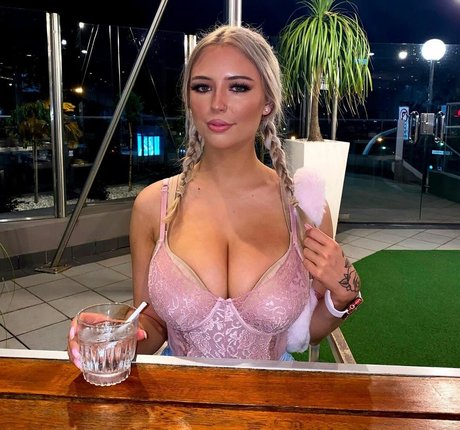 Jessica Viaal ポルノスター 素敵 ギャラリー