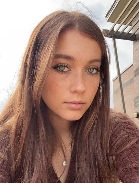 Frost ポルノスター トップ 画像