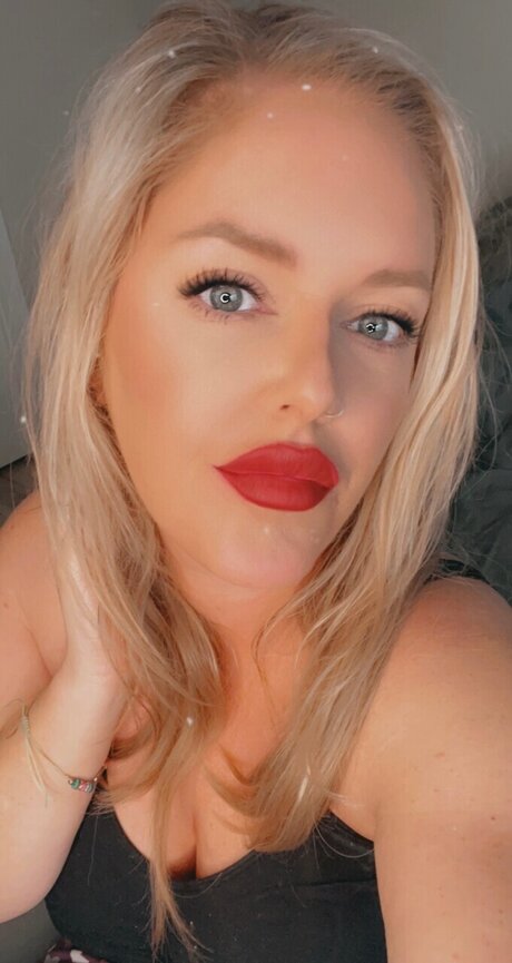 Rhay ポルノスター 画像