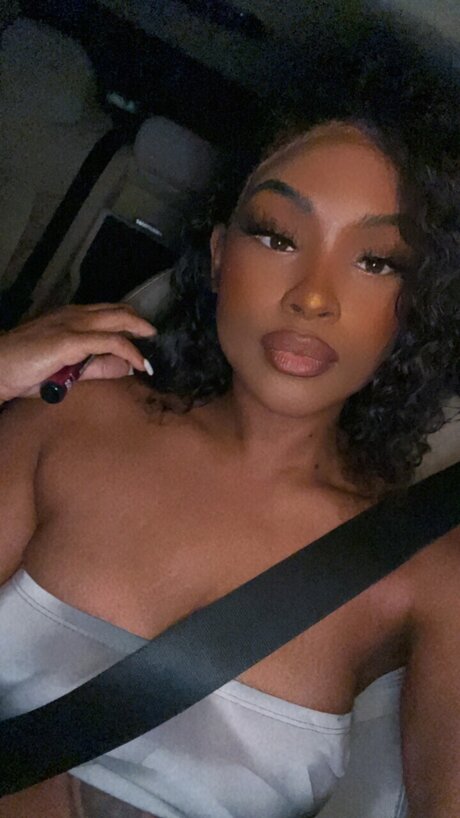 金髪レズビアンオンリーファンズ トップ 写真