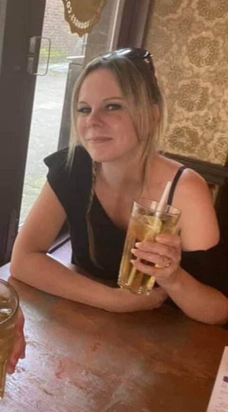 曲線美のクーガーOnlyFans 可愛い 写真