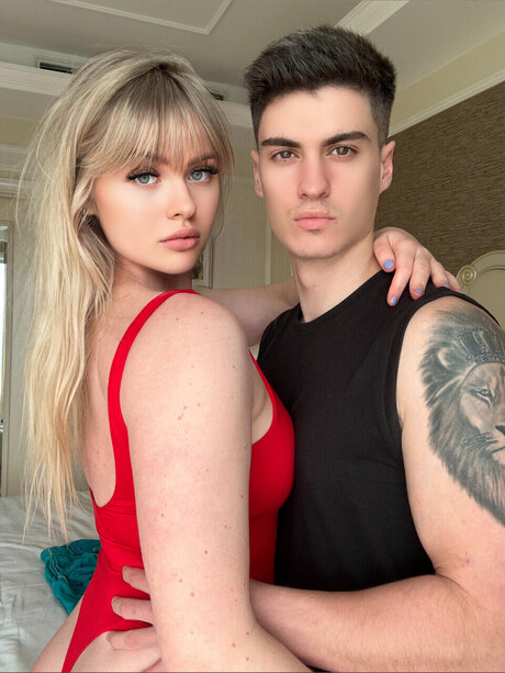 _sss ttt_ セクシーモデル 写真