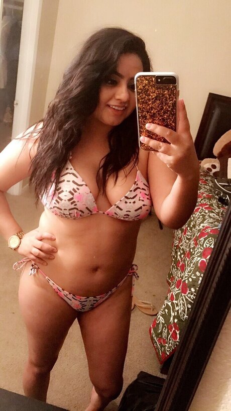 YareliR 完璧なモデル 画像