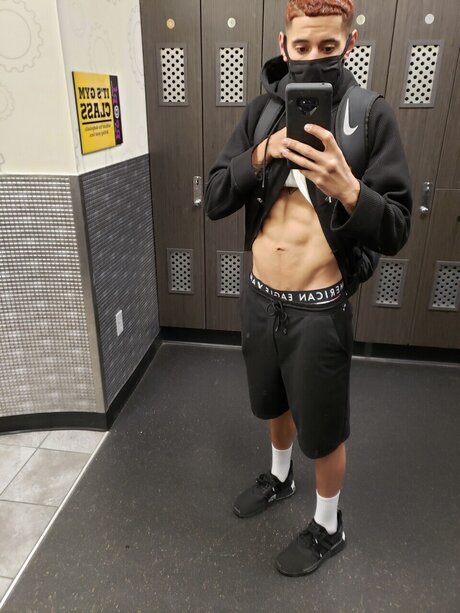 Kevj23 裸のモデル 画像