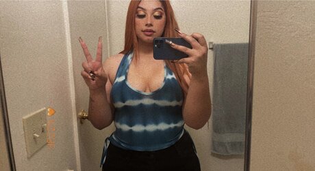 フィットネスインフルエンサーオンリーファンズ ヌード 画像