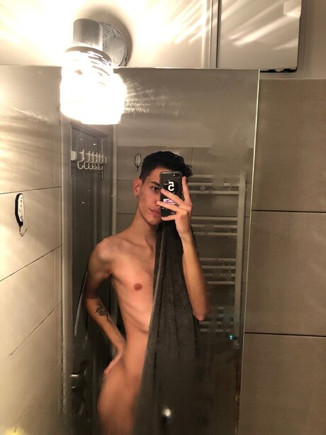 twink21 ホットスター 写真
