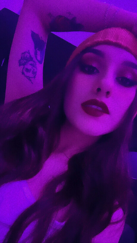 Revna アートモデル 画像