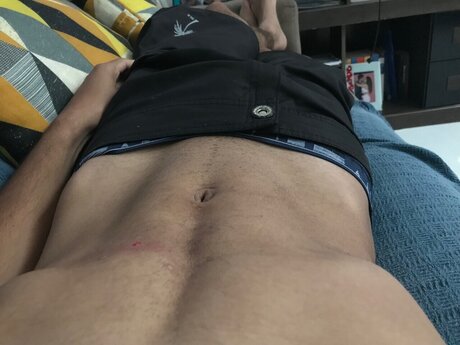 u193996684 裸のポルノスター 写真