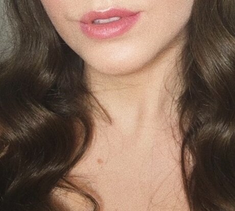 ティーンウェブカメラOnlyFans 美しいヌード 画像