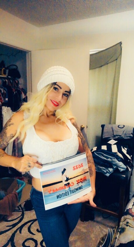 Roxanne Saldana トップ女優 ギャラリー