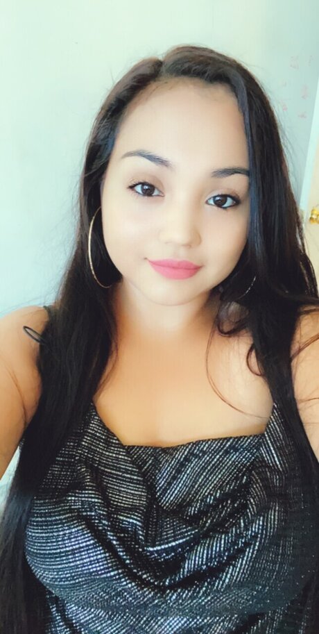 巨乳 顔射 OnlyFans ポルノ 写真