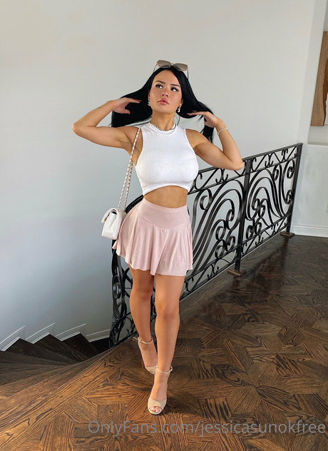 裸の熟女オンリーファンズ トップ 写真