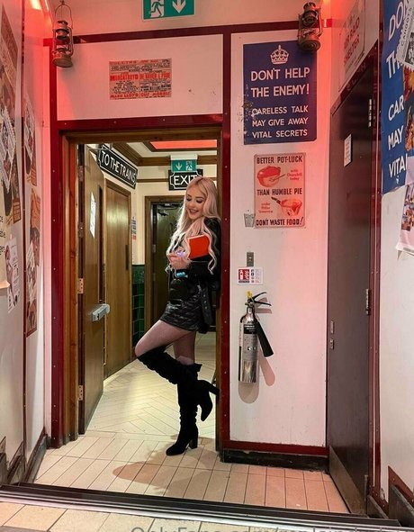 Sindy Day ヌード女優 画像