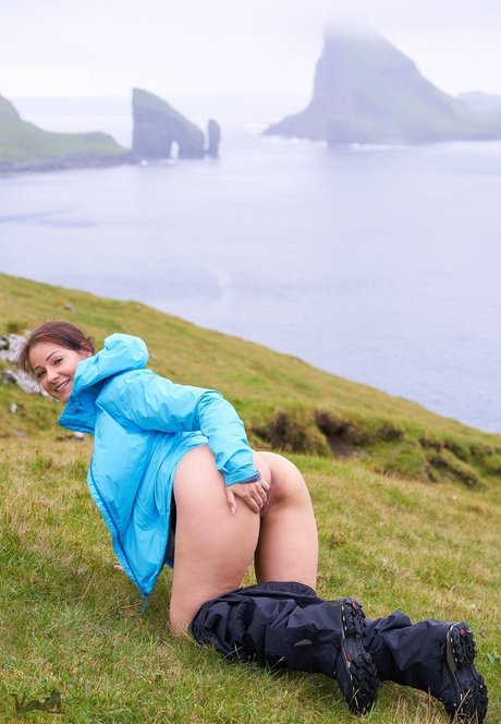 かわいいシーメールオンリーファンズ セクシーヌード ギャラリー