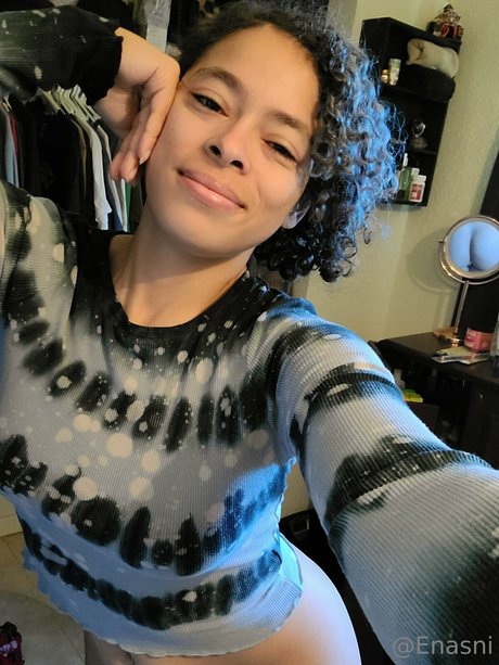 enasni 最高のモデル 写真