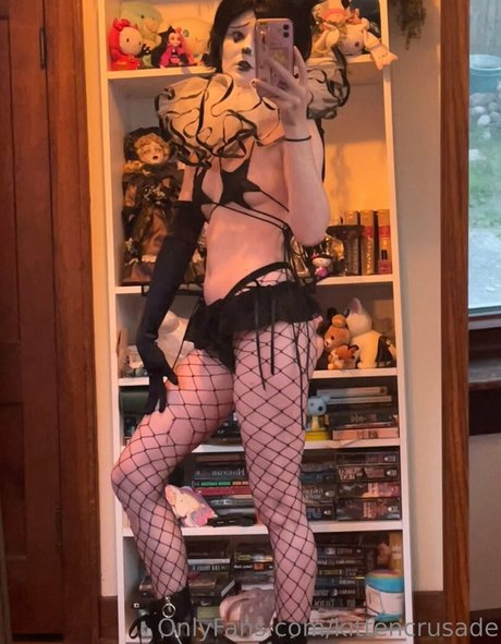 _elaine arbor セクシー女優 画像