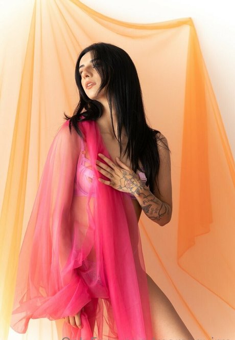 巨乳のオンリーファンズ ヌード 写真