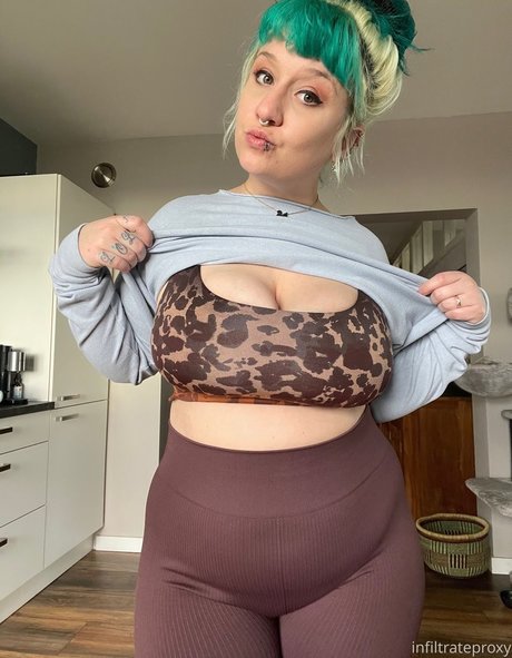 ルビーオンリーファン 無料 写真