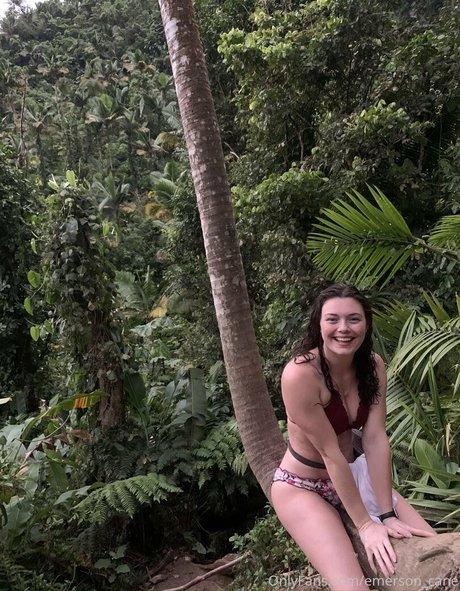 かわいいシーメールオンリーファンズ ホット裸 写真