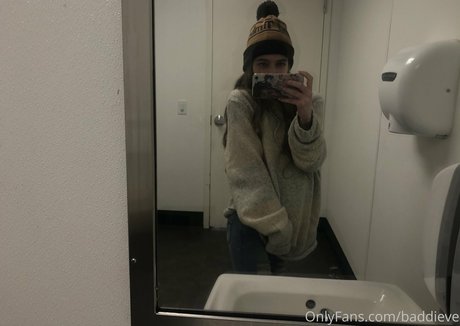 曲線美のラテン系オンリーファンズ えろ 画像