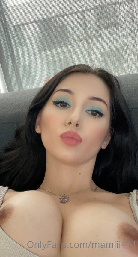 アジア人 BBC オンリーファンズ エロチック 写真